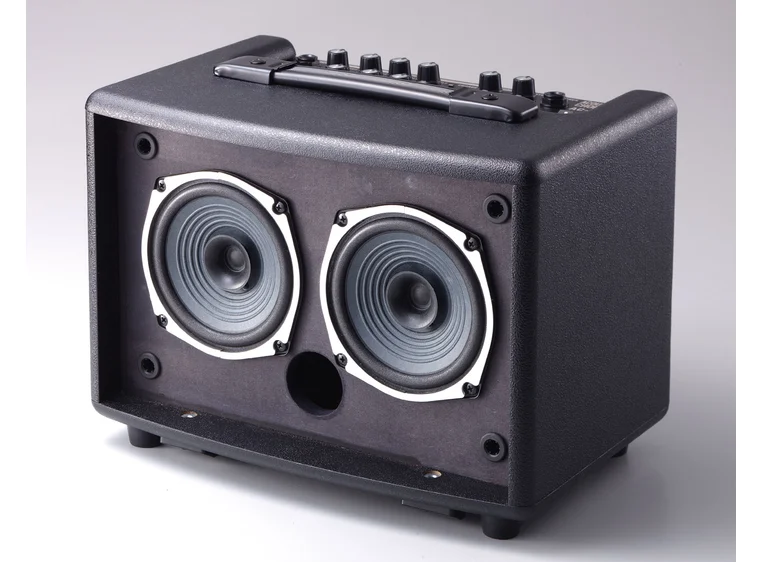 Roland AC-33 2 x 15 watts forsterker For ak.gitar, batteridrevet 